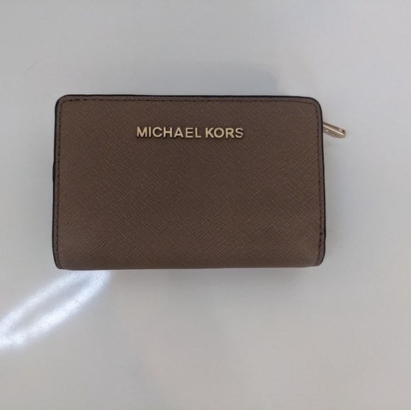 Michael Kors Bags Michael Kors Small Wallet Euc Poshmark
